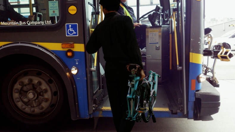 7.4 Xe đạp gấp đi xe Bus
